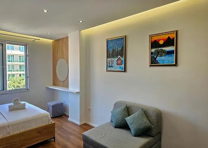 Blue Studio, Modern & Beachfront - By Beta Premium