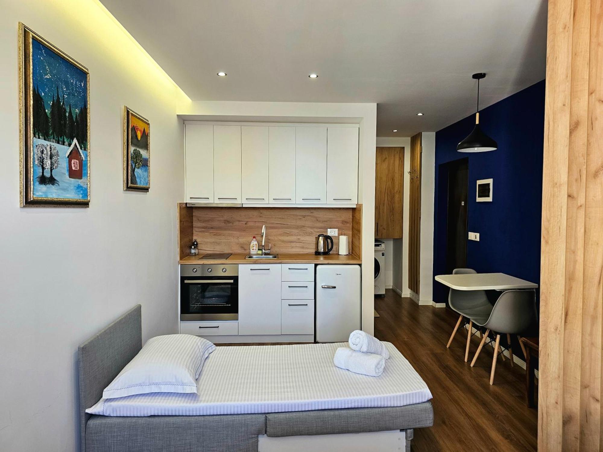 Blue Studio, Modern & Beachfront - By Beta Premium Apartment Golem (Tirana)