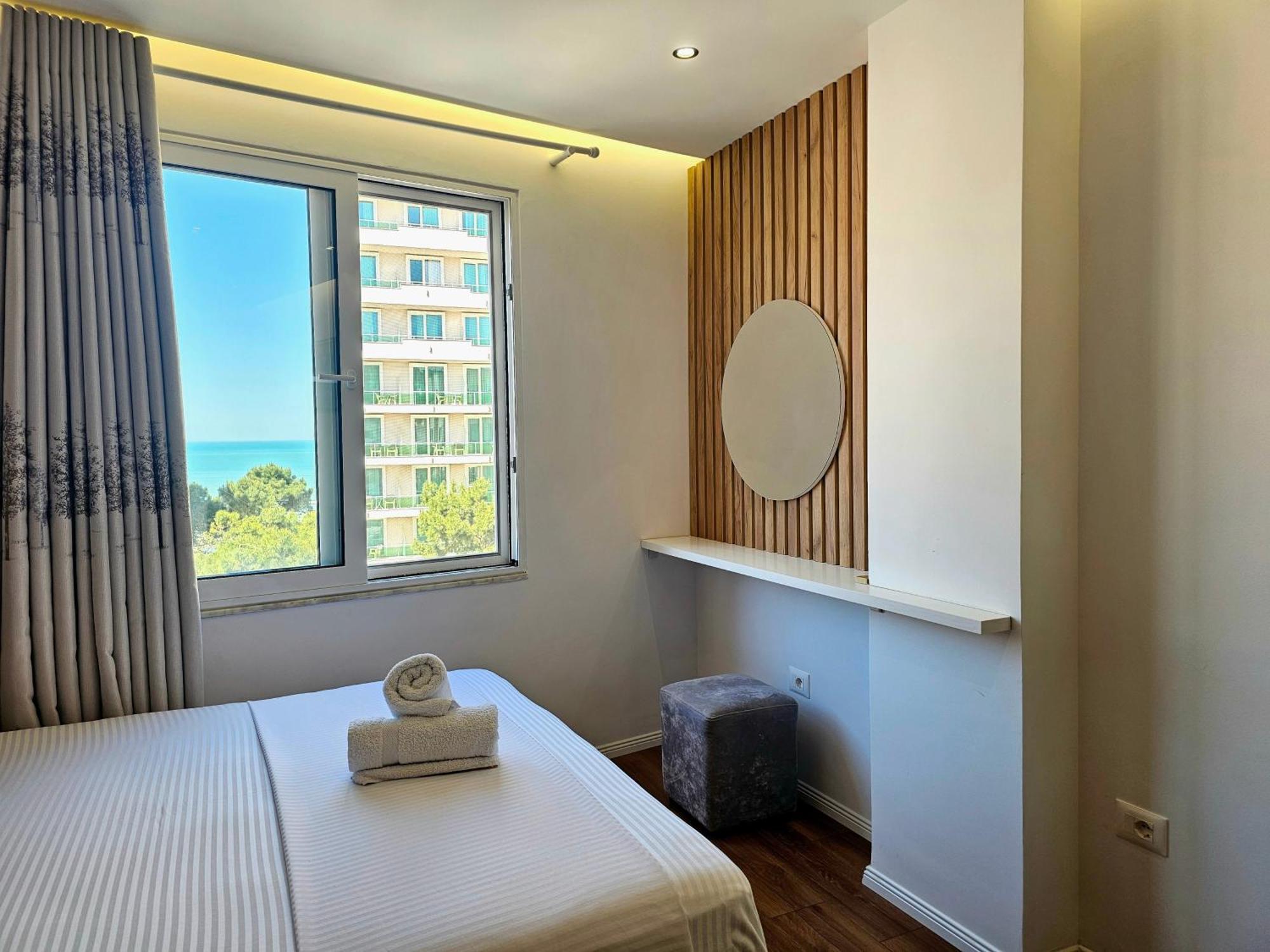 Apartment Blue Studio, Modern & Beachfront - By Beta Premium