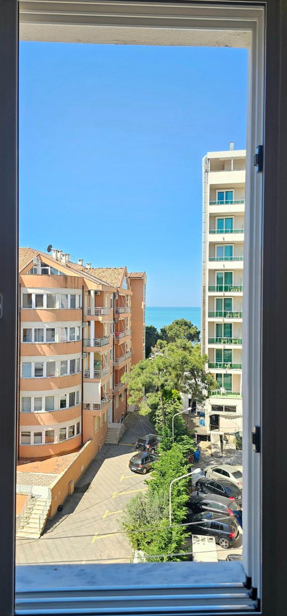 Blue Studio, Modern & Beachfront - By Beta Premium Appartement Golem (Tirana)