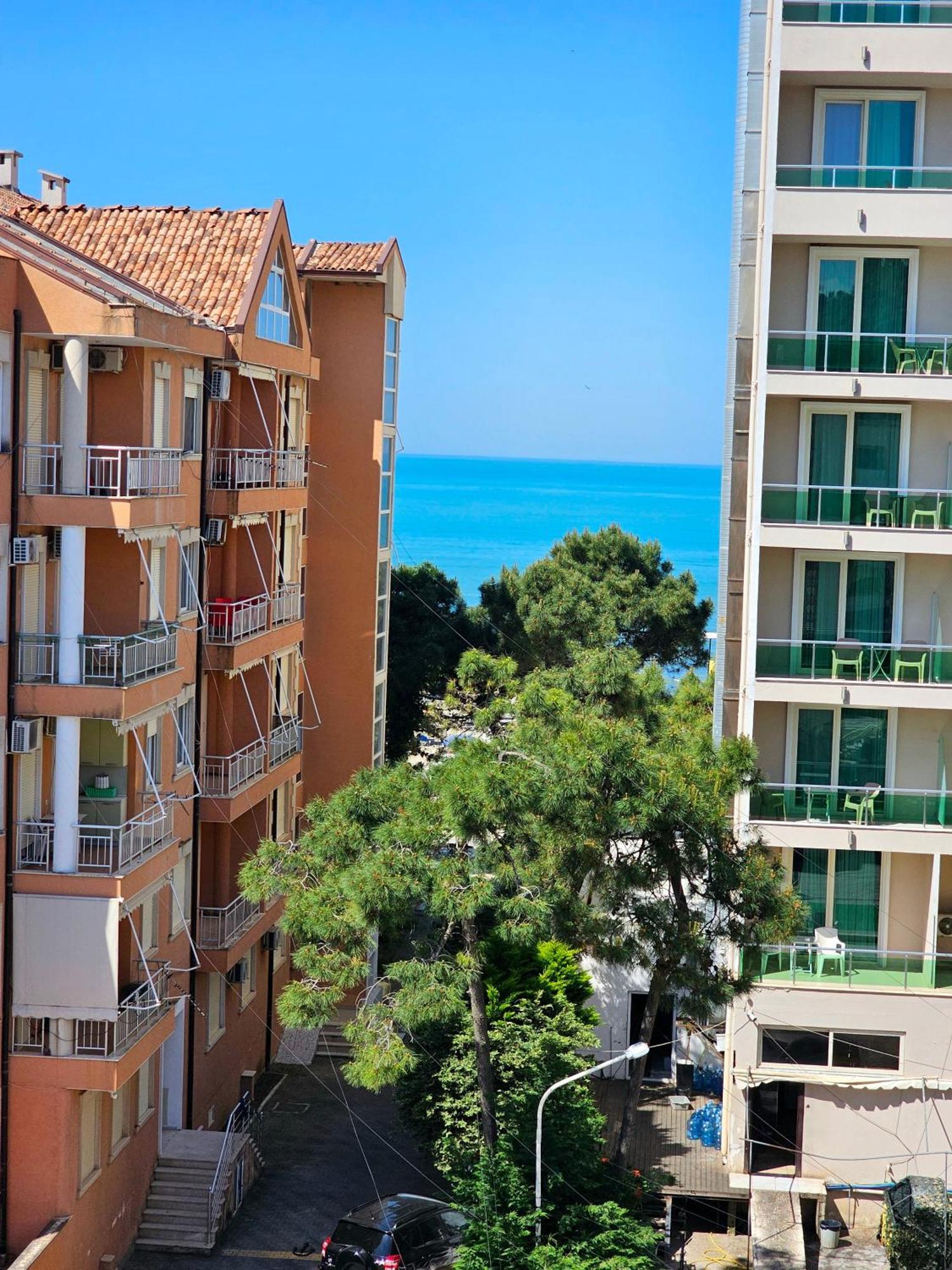 Blue Studio, Modern & Beachfront - By Beta Premium Golem (Tirana)